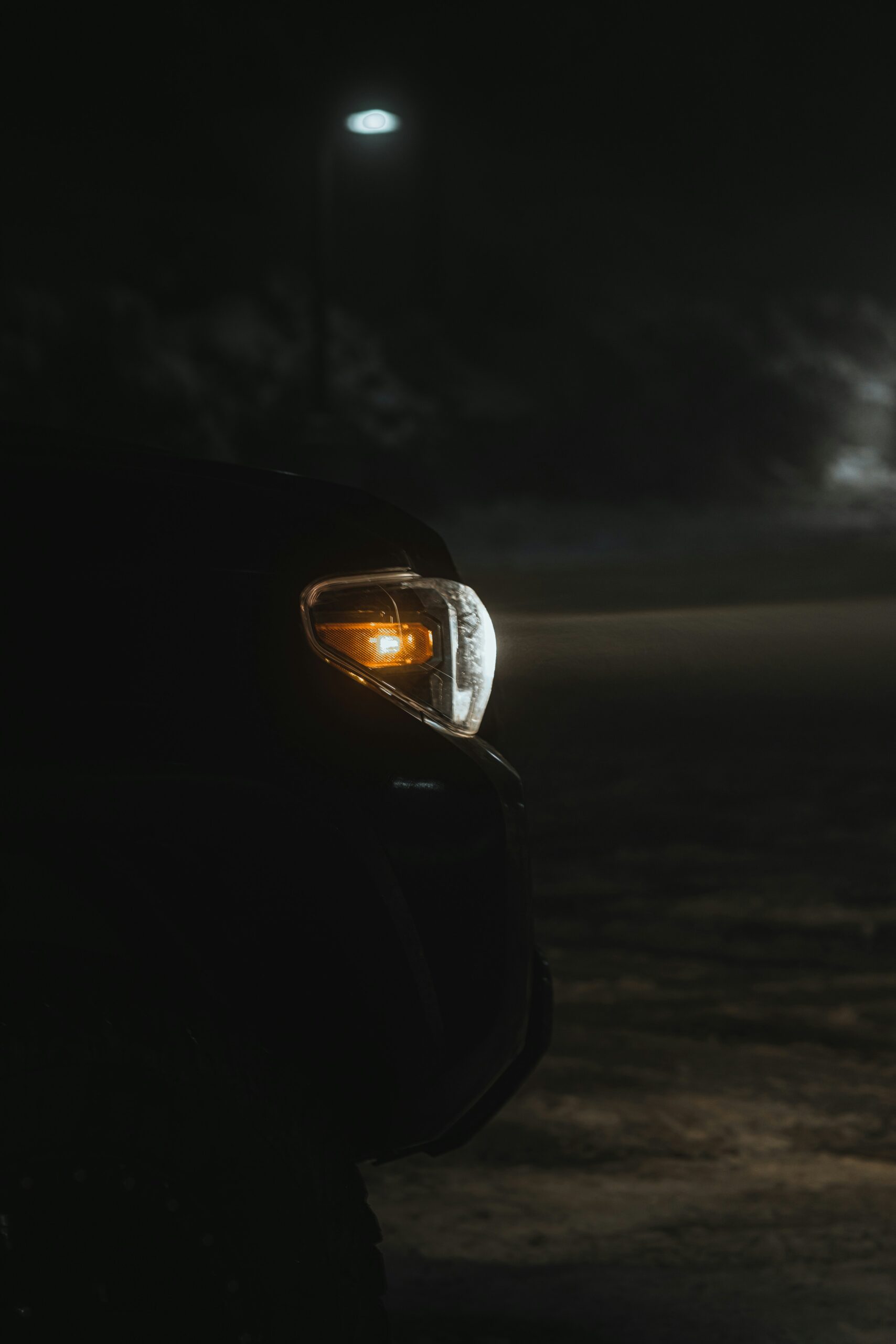 A Nova Lei sobre Lâmpadas de LED para Faróis de Carro: Impactos e Implicações